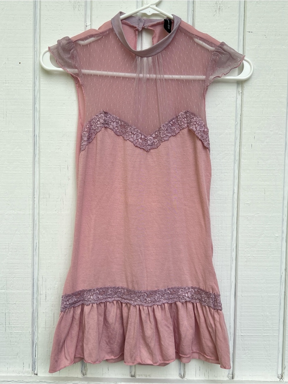 zio: Mauve Pink Mesh & Lace Ruffle Top. Women’s Size Medium.